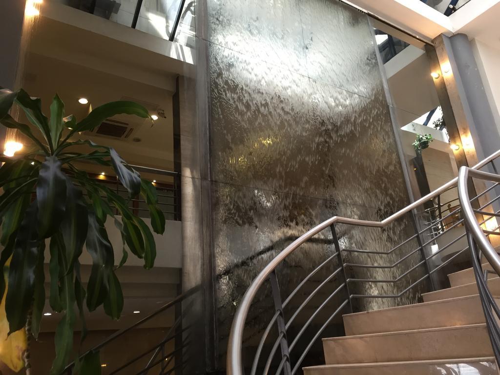 Crystal Palace Hotel モンテビデオ エクステリア 写真