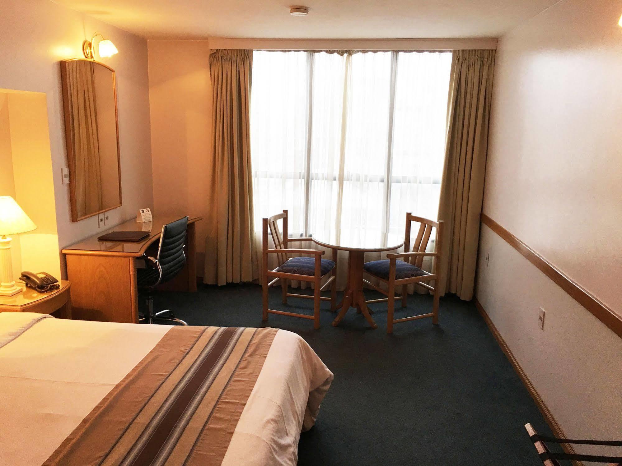 Crystal Palace Hotel モンテビデオ エクステリア 写真